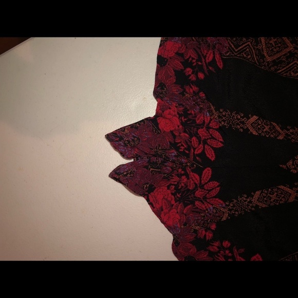 Kendall & Kylie small red & black floral cold shoulder romper ties at shoulder - Picture 6 of 11